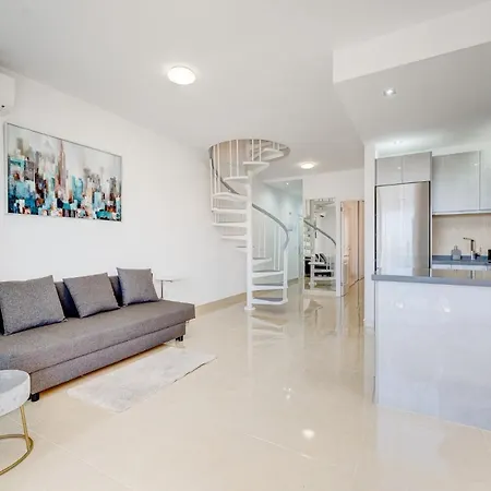 Sea & Golf View Duplex Heated Pool Apartmán